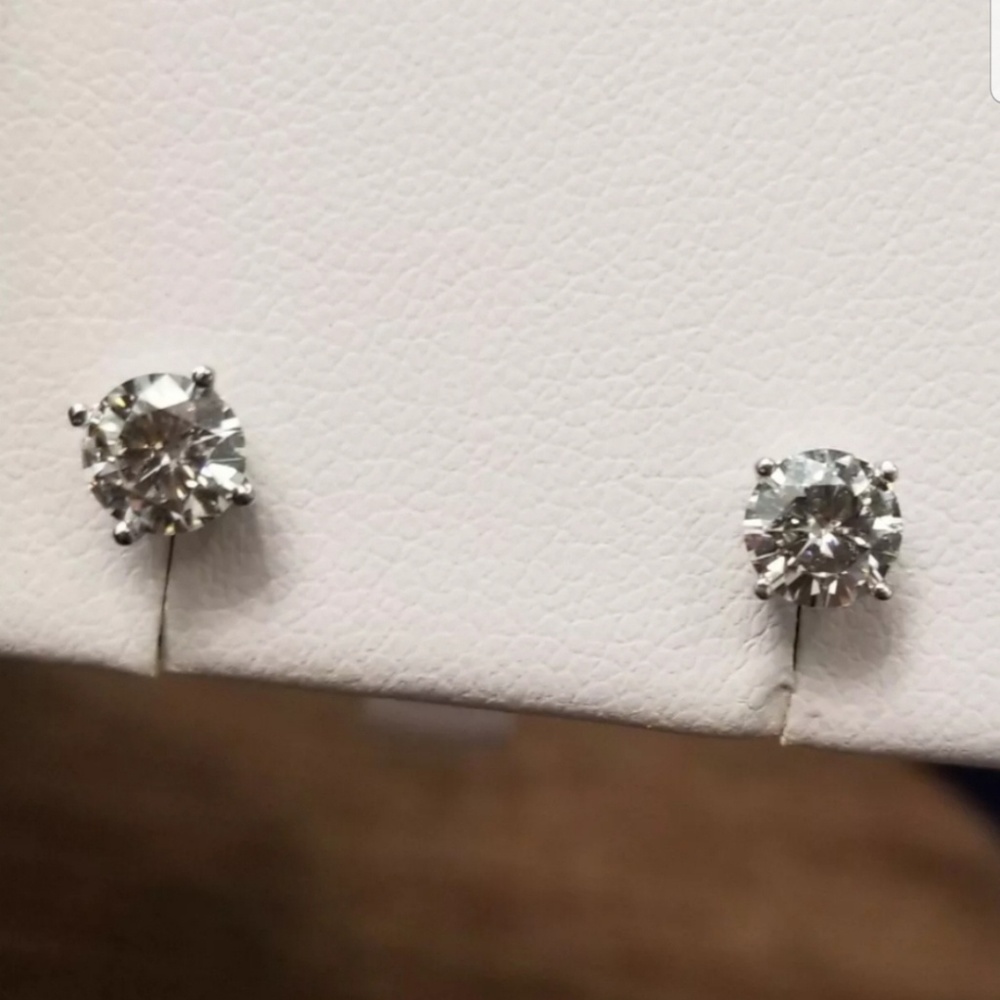 COPY - SPARKLING 1.5 CT MOISSANITE DIAMOND SILVER EARRING